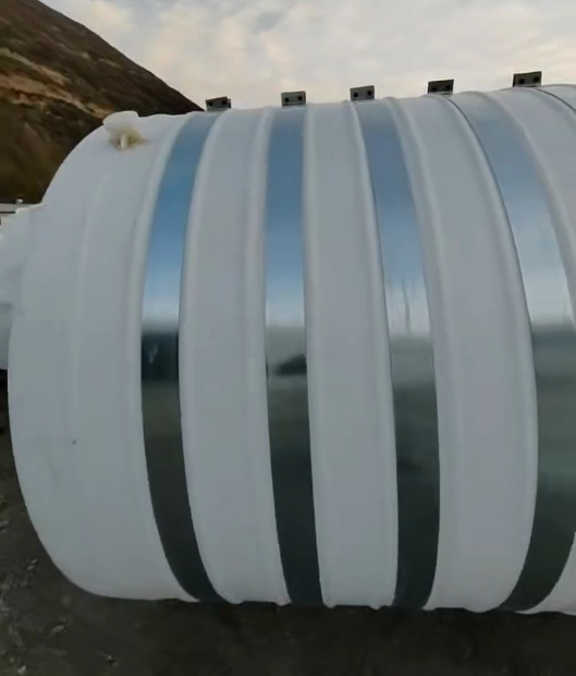圆形临洮塑料桶批量交付案例：结构稳定，适配多行业液体储运需求